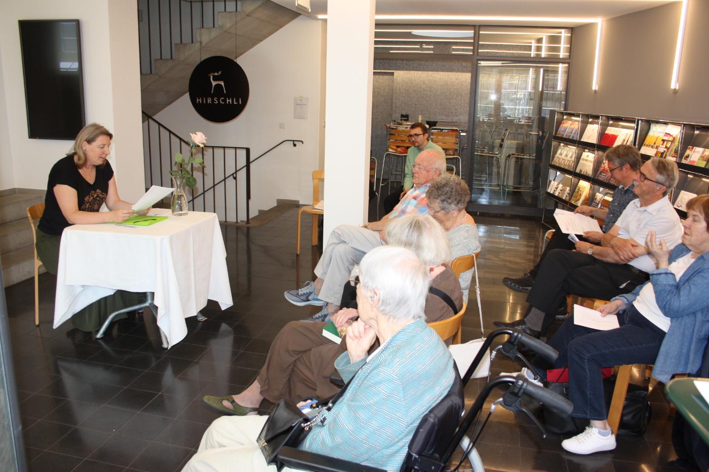 zuerich--sozietaetsversammlung-im-foyer